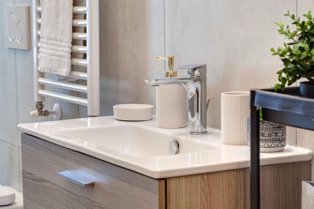 Khione Apartment By Mamo Florenz Exterior foto